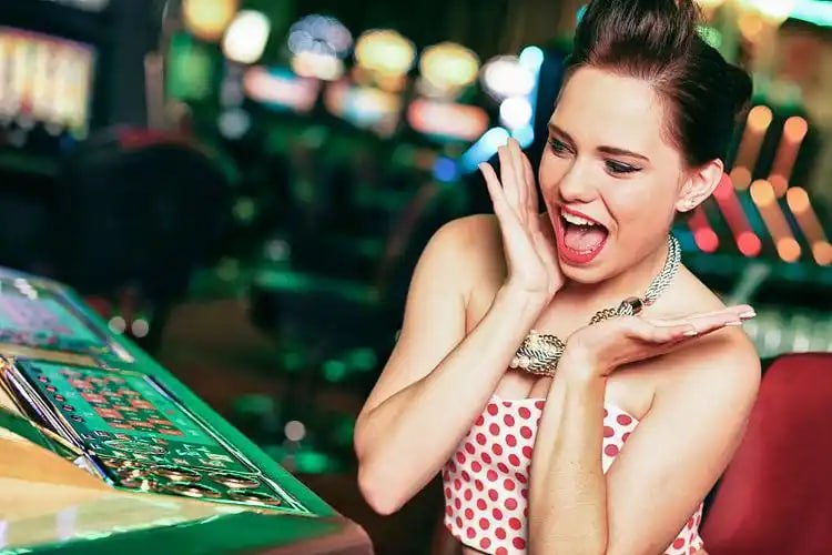 slotsgo Casino table games lobby showing blackjack and roulette options